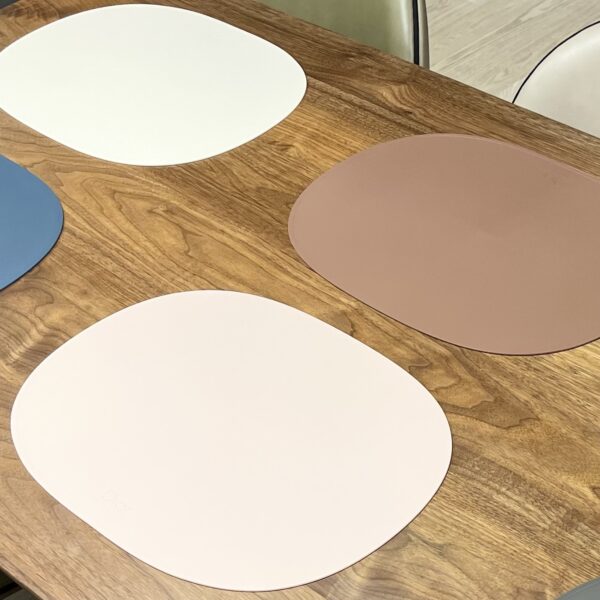 Diar Platinum Silicone Table Mat - Image 4