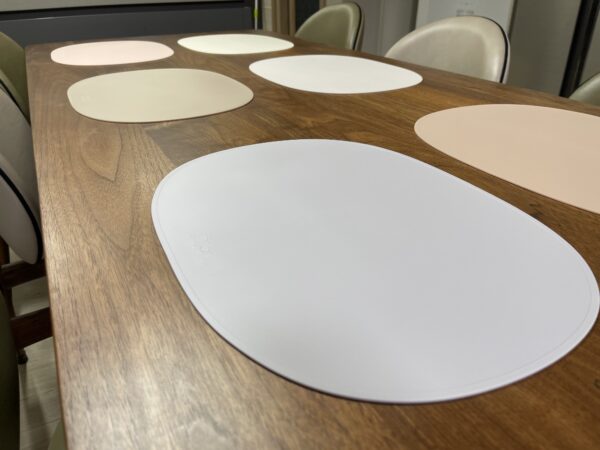 Diar Platinum Silicone Table Mat - Image 5