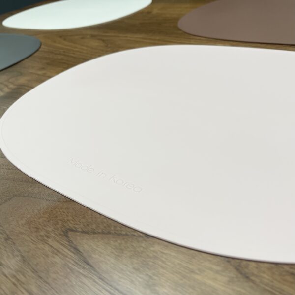 Diar Platinum Silicone Table Mat - Image 2