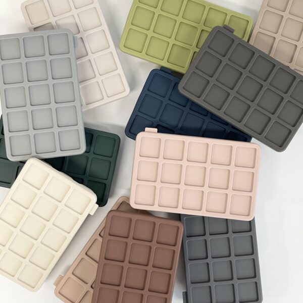 DIAR Platinum Silicone Ice Cube Tray - Image 3